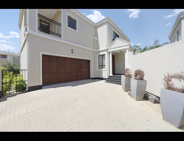 3 BEDROOM CLUSTER RENTED IN CRAIGAVON
